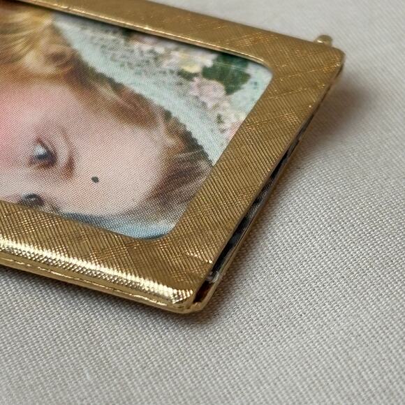 Napier Vintage Brushed Gold Plate Photo Picture Locket Pendant Slide Out - Picture 8 of 11